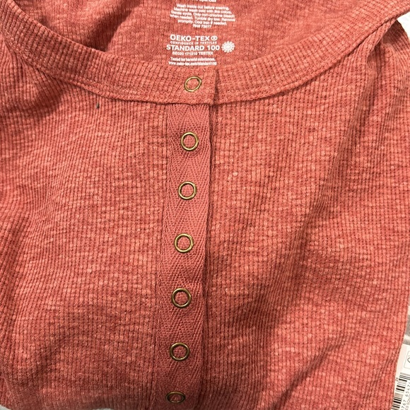 NWT XL Heathered Henley Like a burnt orange color-Great for Fall! - Picture 5 of 5